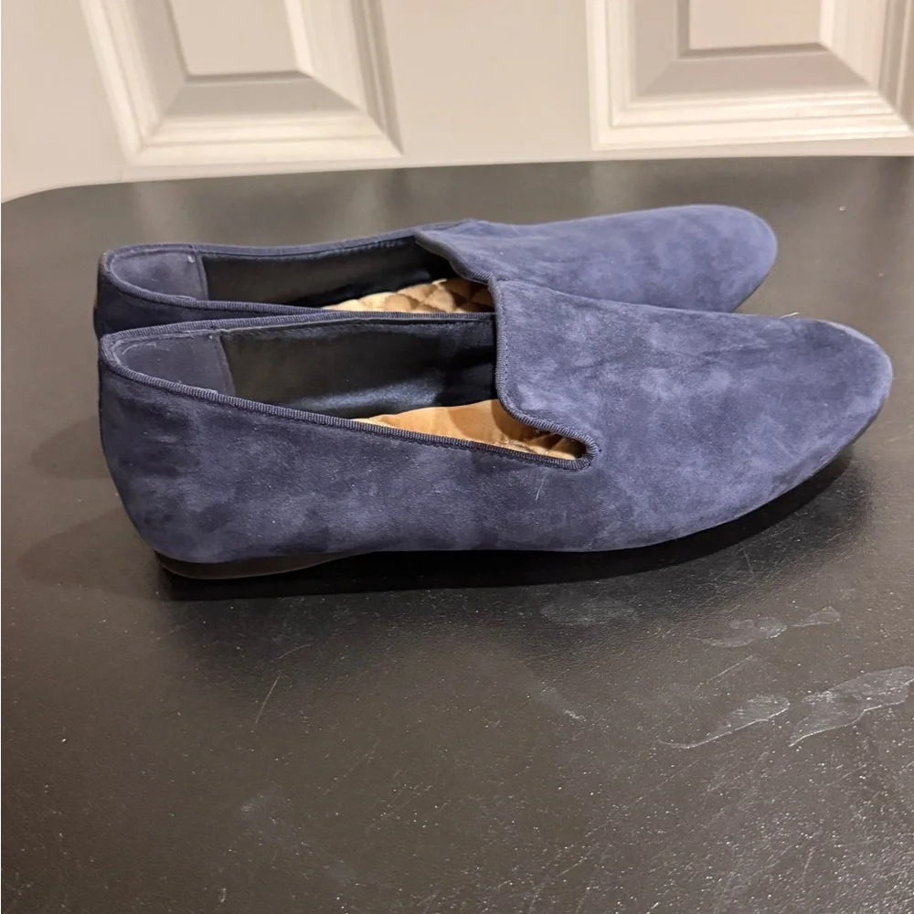 Birdies navy Blue Suede Loafers with Rounded Toe size 7
